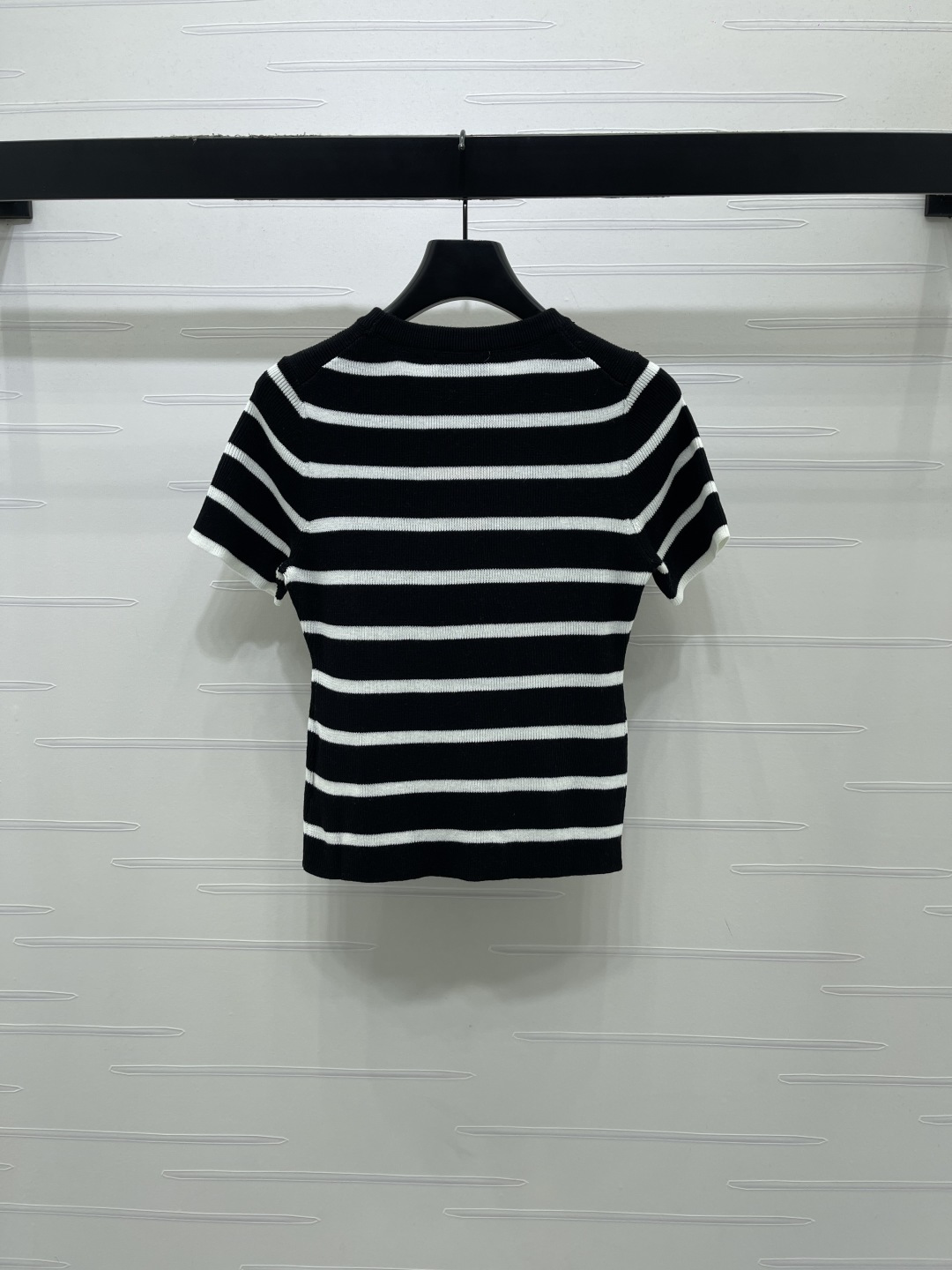 Women's short sleeves